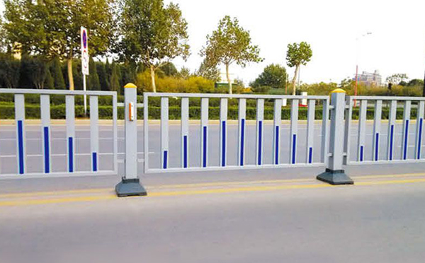 公路交通護欄案例